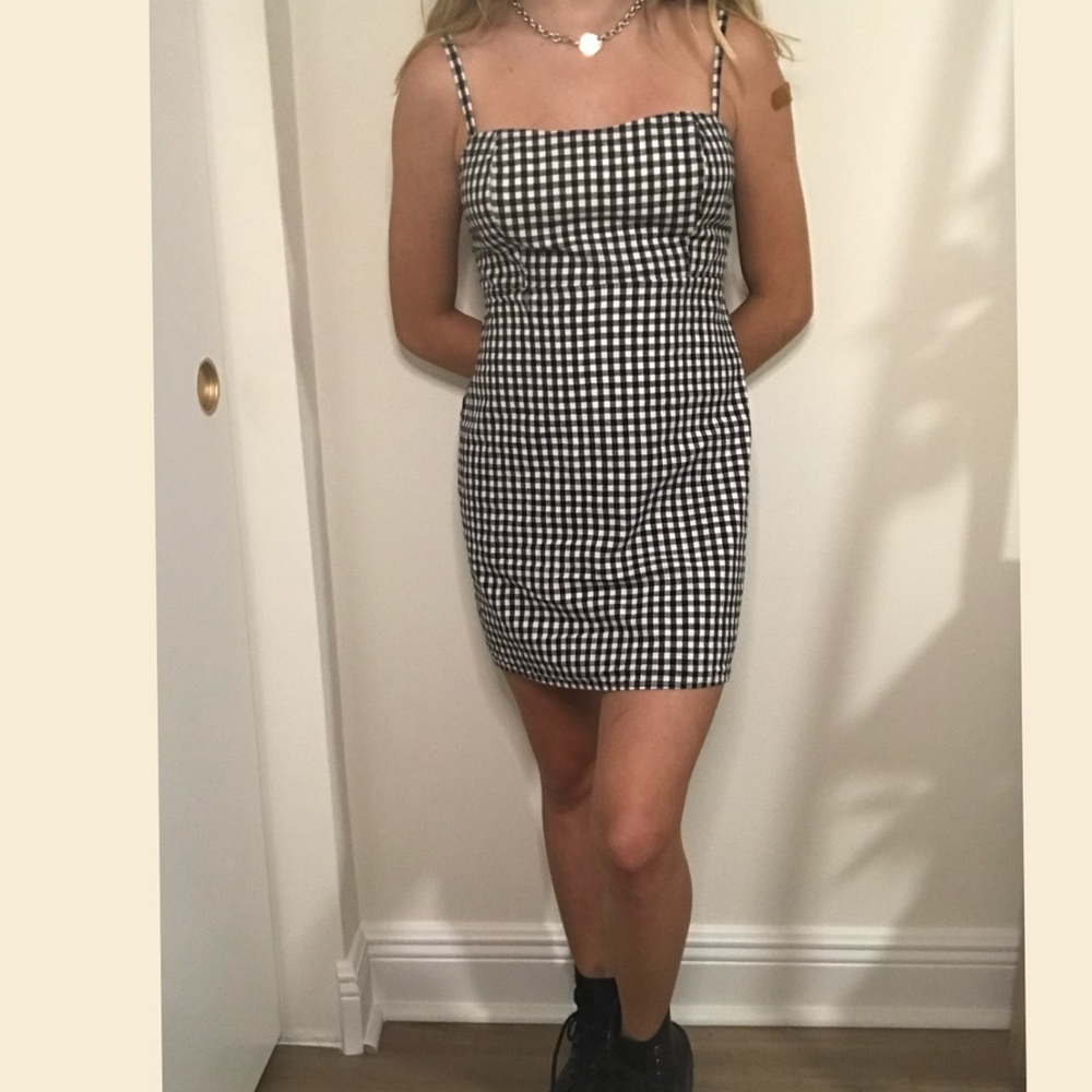 Brandy Melville super cute mini dress!!
